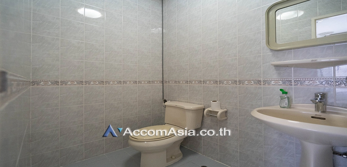 16  4 br Townhouse For Rent in Sathorn ,Bangkok MRT Khlong Toei - MRT Lumphini at Yenakart Residence AA21836