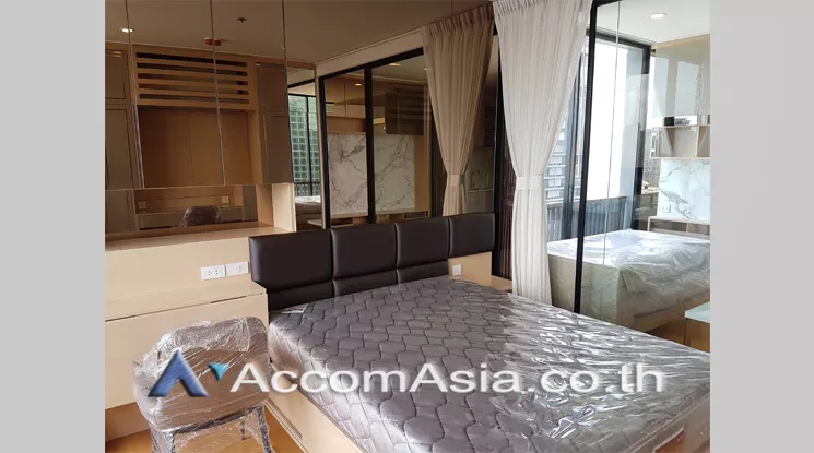 unit 1 Bedroom  Condominium For Rent in Silom, Bangkok  near BTS Surasak (AA21853)