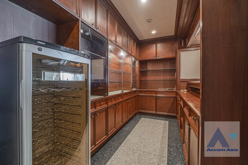 8  4 br Condominium For Rent in Sukhumvit ,Bangkok BTS Nana at Inter Tower AA21858