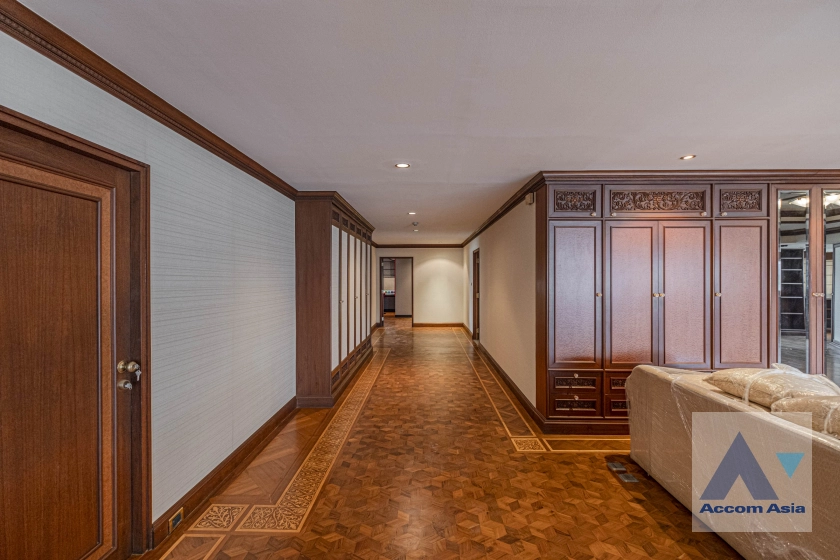 13  4 br Condominium For Rent in Sukhumvit ,Bangkok BTS Nana at Inter Tower AA21858