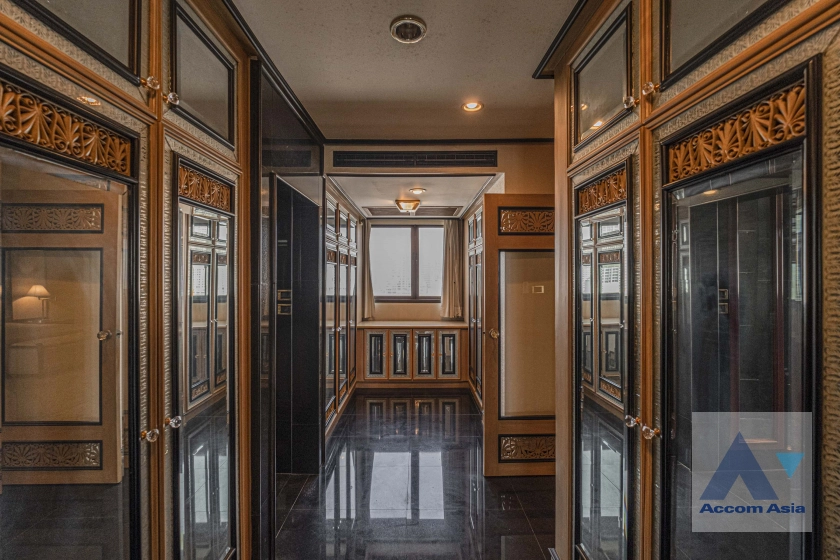 21  4 br Condominium For Rent in Sukhumvit ,Bangkok BTS Nana at Inter Tower AA21858