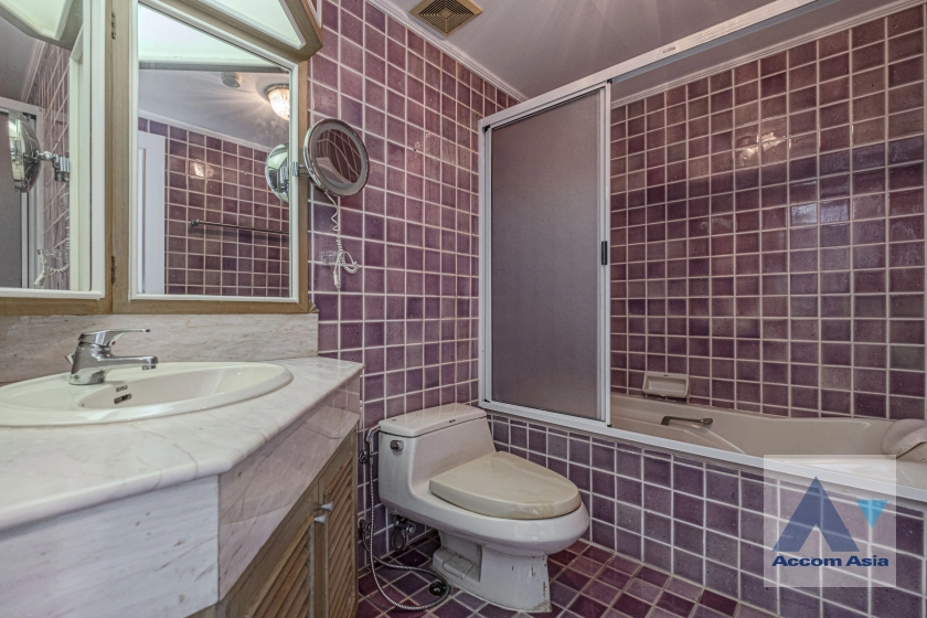 28  4 br Condominium For Rent in Sukhumvit ,Bangkok BTS Nana at Inter Tower AA21858