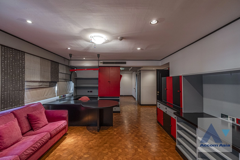 30  4 br Condominium For Rent in Sukhumvit ,Bangkok BTS Nana at Inter Tower AA21858