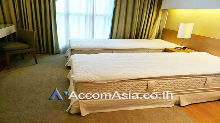  2 Bedrooms  Apartment For Rent in Charoenkrung, Bangkok  (AA21876)