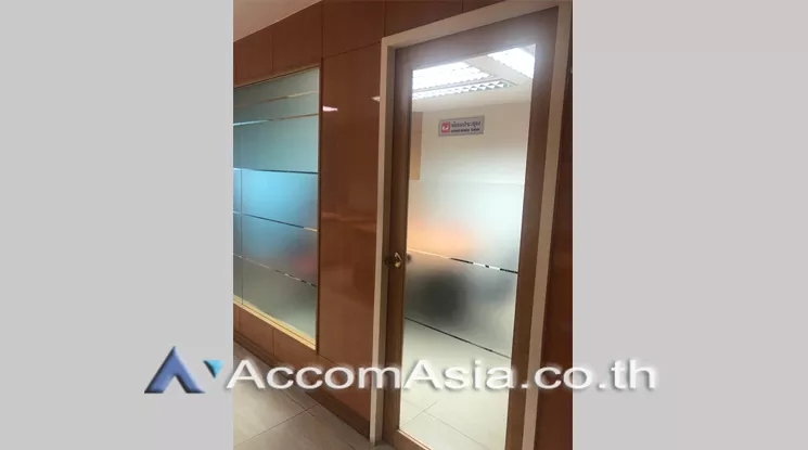 5  Office Space for rent and sale in Silom ,Bangkok BTS Surasak at Nusa State Tower AA21883
