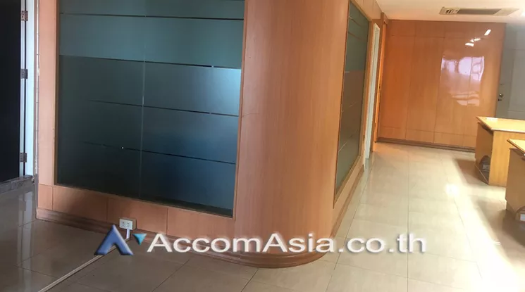7  Office Space for rent and sale in Silom ,Bangkok BTS Surasak at Nusa State Tower AA21883