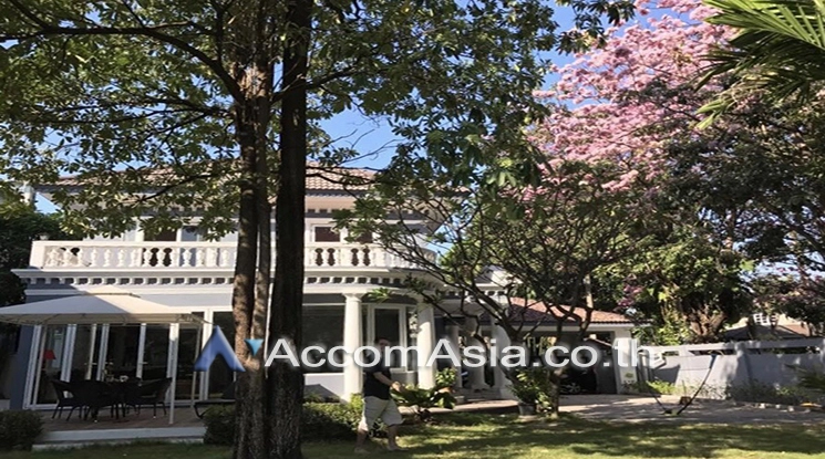unit 5 Bedrooms  Townhouse For Rent & Sale in Sukhumvit, Bangkok  near BTS On Nut (AA21893)