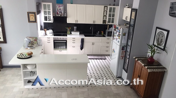 5  5 br Townhouse for rent and sale in Sukhumvit ,Bangkok BTS On Nut at House  in Compound AA21893