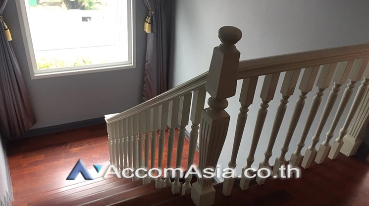 10  5 br Townhouse for rent and sale in Sukhumvit ,Bangkok BTS On Nut at House  in Compound AA21893