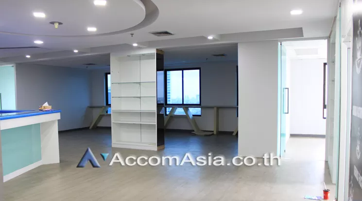 4  Office Space For Rent in Phaholyothin ,Bangkok MRT Phahon Yothin at Elephant Building AA21898