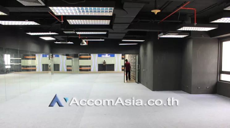  2  Office Space For Rent in Phaholyothin ,Bangkok MRT Phahon Yothin at Elephant Building AA21899