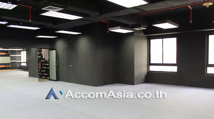  1  Office Space For Rent in Phaholyothin ,Bangkok MRT Phahon Yothin at Elephant Building AA21899
