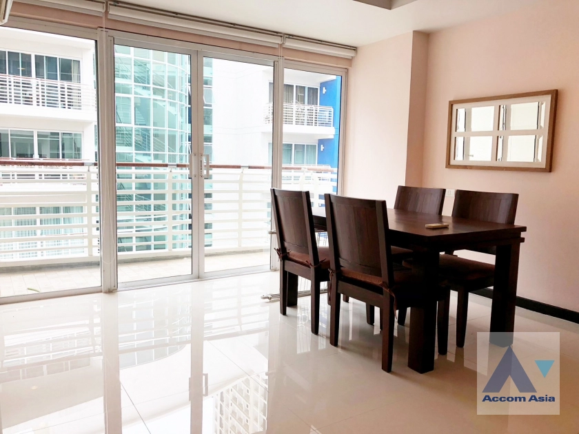 unit 2 Bedrooms  Condominium For Sale in Sukhumvit, Bangkok  near BTS Ekkamai (AA21902)