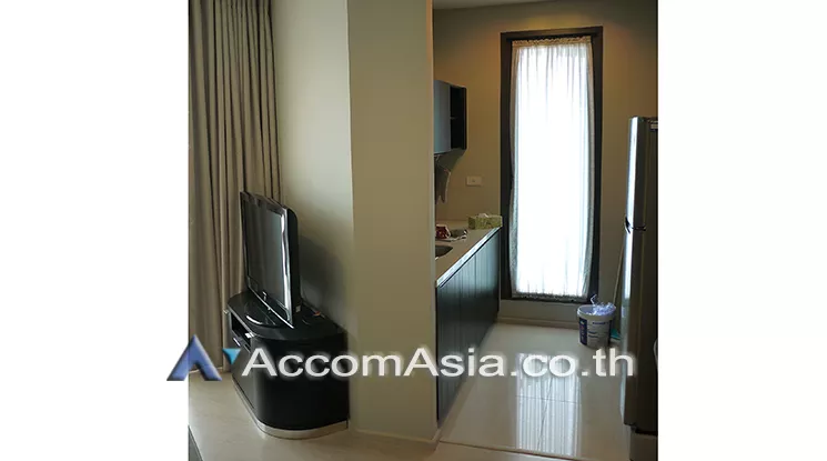  2 Bedrooms  Condominium For Rent in Sukhumvit, Bangkok  near BTS Phra khanong (AA21905)