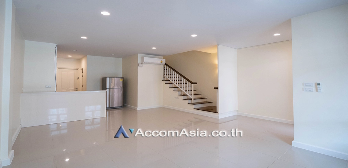  1  3 br Townhouse For Rent in Sukhumvit ,Bangkok BTS On Nut at Garden Square Sukhumvit 77 AA21907