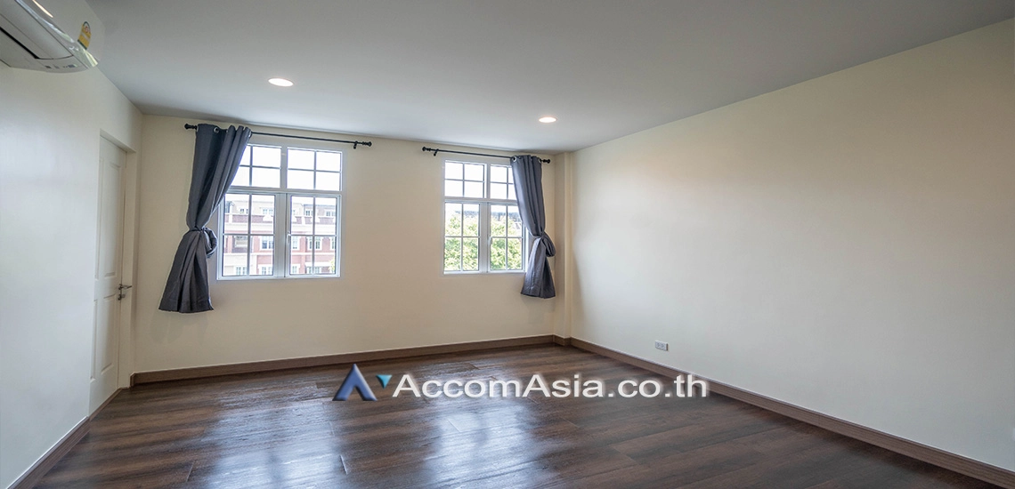 8  3 br Townhouse For Rent in Sukhumvit ,Bangkok BTS On Nut at Garden Square Sukhumvit 77 AA21907