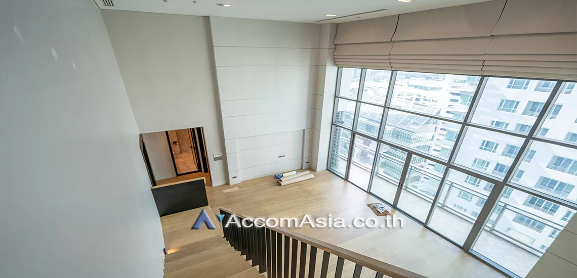 Double High Ceiling, Duplex Condo |  3 Bedrooms  Condominium For Rent & Sale in Sukhumvit, Bangkok  near BTS Phrom Phong (AA21909)