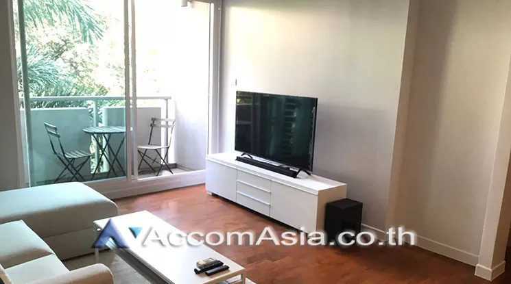  2 Bedrooms  Condominium For Rent in Ploenchit, Bangkok  near BTS Ploenchit (AA21917)
