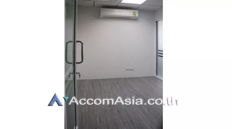 7  Office Space For Rent in Ratchadapisek ,Bangkok MRT Rama 9 at Chamnan Phenjati Business Center AA21940