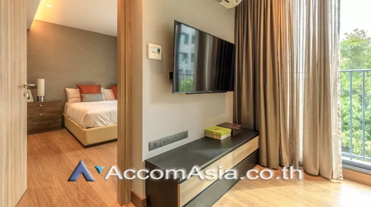  1 Bedroom  Apartment For Rent in Sukhumvit, Bangkok  near BTS Ekkamai (AA21949)