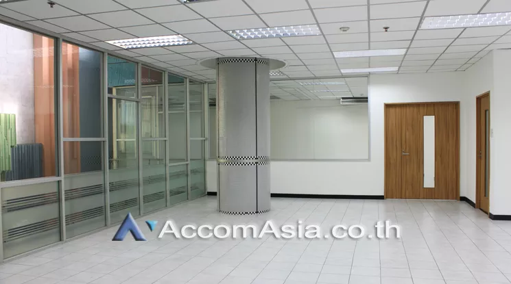 4  Office Space For Rent in Ratchadapisek ,Bangkok MRT Rama 9 at Chamnan Phenjati Business Center AA21957