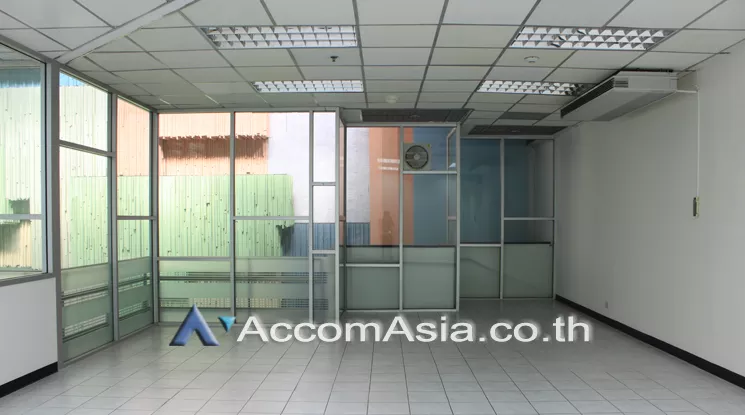  2  Office Space For Rent in Ratchadapisek ,Bangkok MRT Rama 9 at Chamnan Phenjati Business Center AA21958