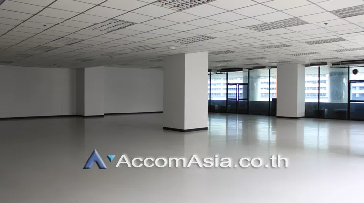  1  Office Space For Rent in Ratchadapisek ,Bangkok MRT Rama 9 at Chamnan Phenjati Business Center AA21961