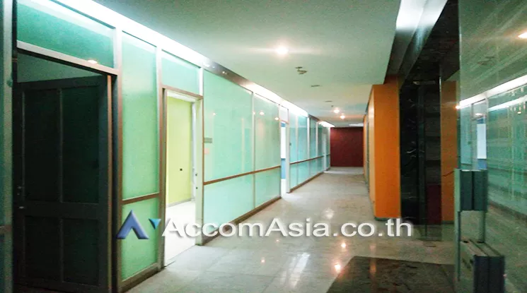  2  Office Space for rent and sale in Ratchadapisek ,Bangkok MRT Rama 9 at Chamnan Phenjati Business Center AA21962