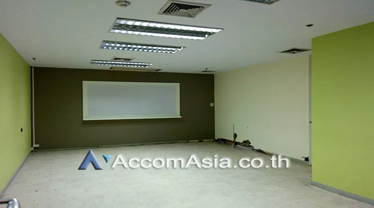  1  Office Space for rent and sale in Ratchadapisek ,Bangkok MRT Rama 9 at Chamnan Phenjati Business Center AA21962
