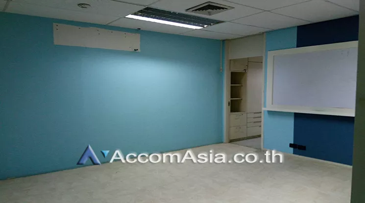 5  Office Space for rent and sale in Ratchadapisek ,Bangkok MRT Rama 9 at Chamnan Phenjati Business Center AA21962