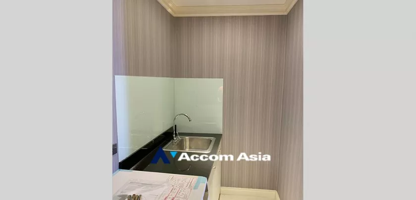 6  1 br Condominium For Rent in Silom ,Bangkok BTS Surasak at Nusa State Tower AA21965