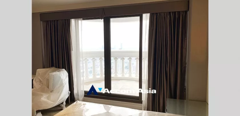 9  1 br Condominium For Rent in Silom ,Bangkok BTS Surasak at Nusa State Tower AA21966