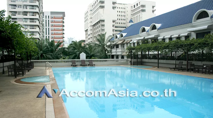 Pet friendly |  2 Bedrooms  Condominium For Rent & Sale in Sukhumvit, Bangkok  near MRT Phetchaburi (AA21972)