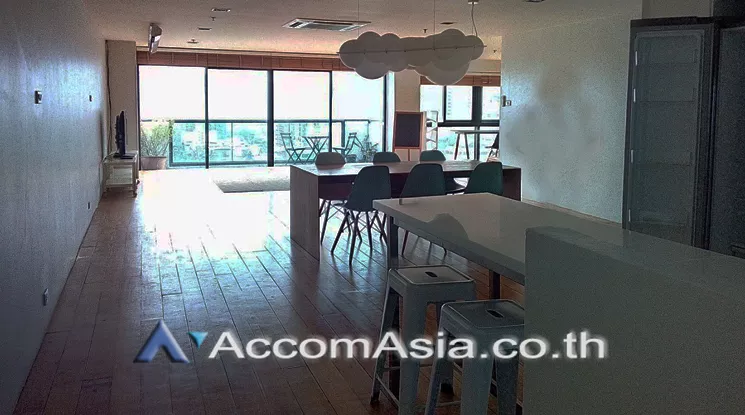 Pet friendly |  2 Bedrooms  Condominium For Rent & Sale in Sukhumvit, Bangkok  near MRT Phetchaburi (AA21972)