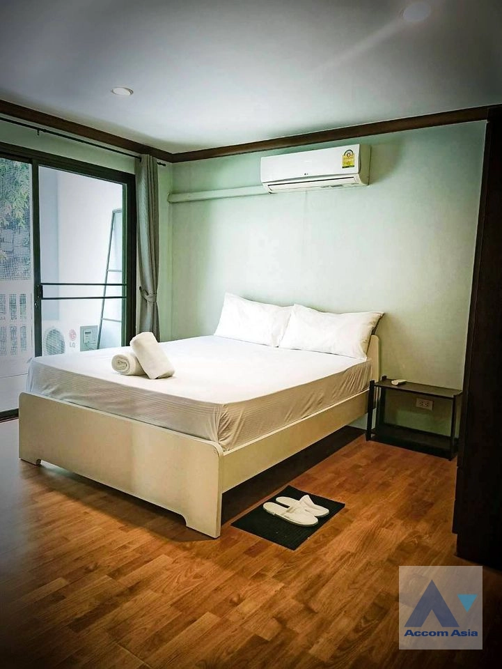 unitPet friendly |  2 Bedrooms  Condominium For Rent in Sukhumvit, Bangkok  near BTS Thong Lo (AA21974)