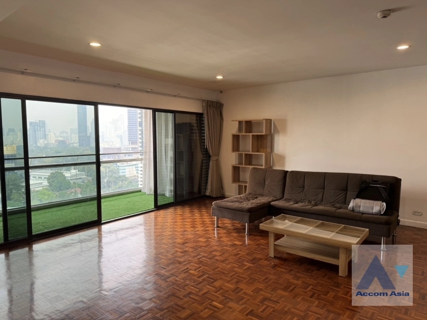  2 Bedrooms  Condominium For Sale in Sathorn, Bangkok  near MRT Lumphini (AA21980)