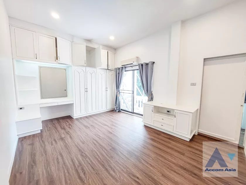 21  4 br House For Rent in Sukhumvit ,Bangkok BTS Thong Lo at Sukhumvit Villa AA21991