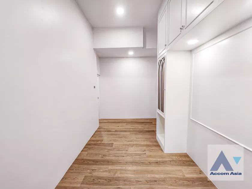 27  4 br House For Rent in Sukhumvit ,Bangkok BTS Thong Lo at Sukhumvit Villa AA21991