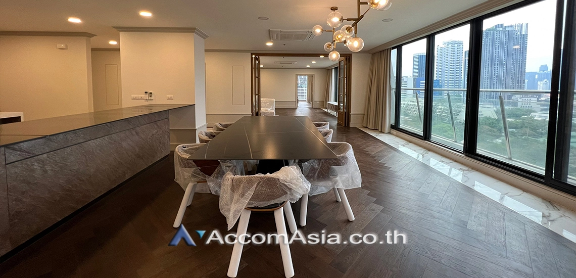 unit 3 Bedrooms  Condominium For Rent in Ploenchit, Bangkok  near BTS Chitlom (AA21992)