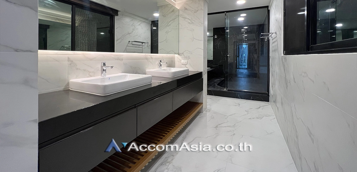 33  3 br Condominium For Rent in Ploenchit ,Bangkok BTS Chitlom at New House AA21992
