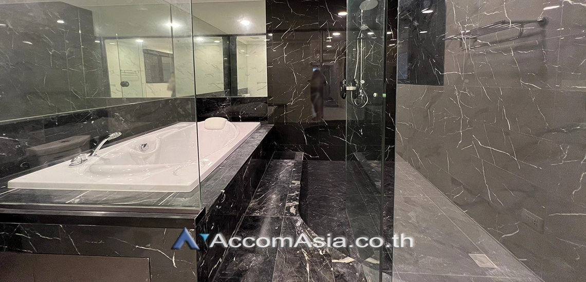37  3 br Condominium For Rent in Ploenchit ,Bangkok BTS Chitlom at New House AA21992