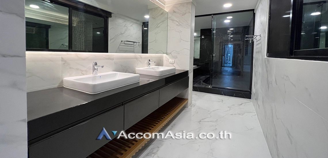 39  3 br Condominium For Rent in Ploenchit ,Bangkok BTS Chitlom at New House AA21992