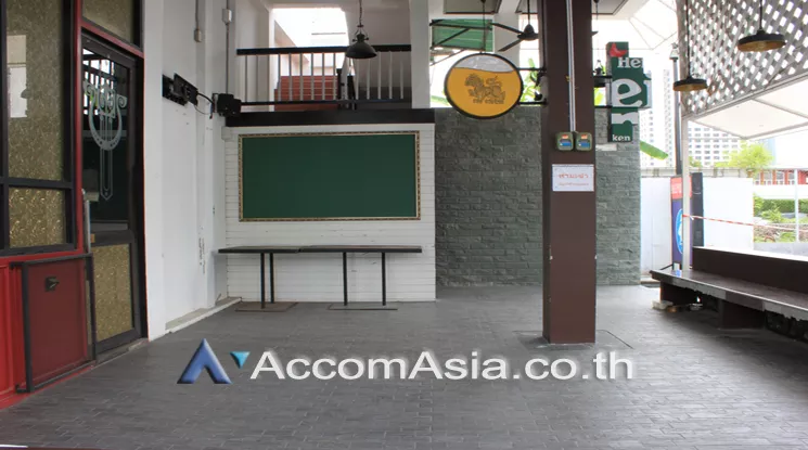 unit Retail / showroom For Rent in Sukhumvit, Bangkok  near BTS Phrom Phong - MRT Phetchaburi (AA21993)
