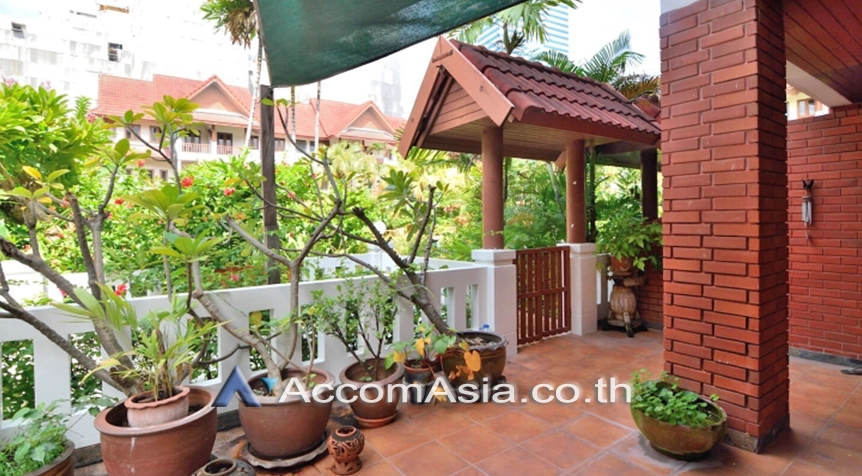 11  3 br Townhouse For Rent in Sukhumvit ,Bangkok BTS Phrom Phong at Villa 49 50260