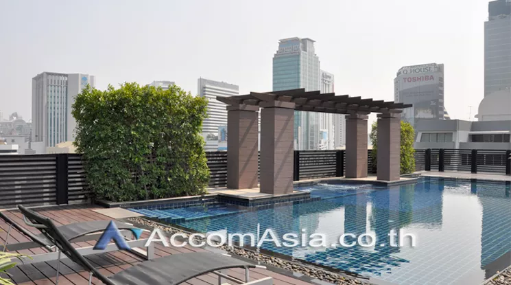  1 Bedroom  Condominium For Rent in Ploenchit, Bangkok  near BTS Ploenchit (AA22012)