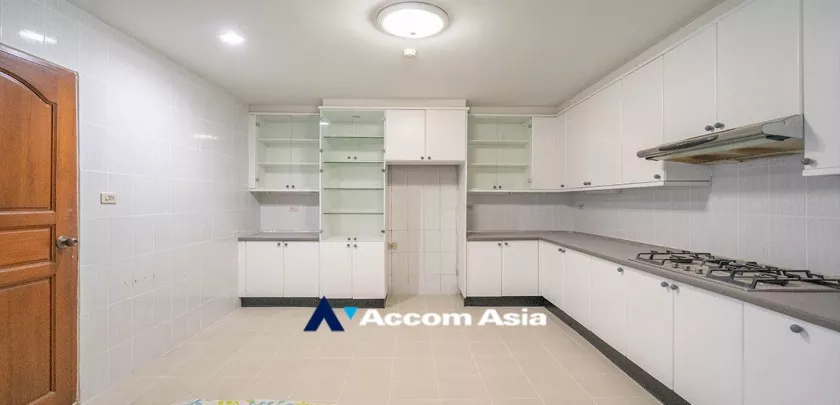 4  3 br Apartment For Rent in Sukhumvit ,Bangkok BTS Phrom Phong at Pet friendly - High rise Apartment AA22025