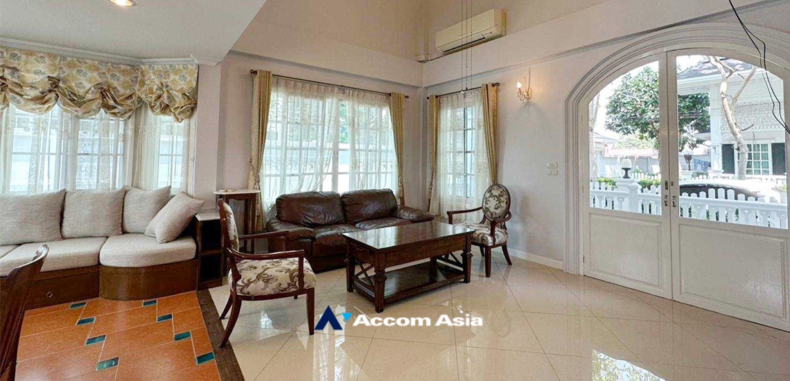  1  3 br House For Rent in Bangna ,Bangkok BTS Bearing at Fantasia Villa 3  AA22059
