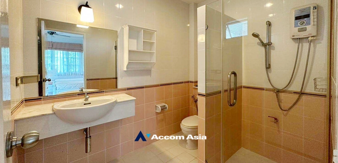 16  3 br House For Rent in Bang Na ,Bangkok BTS Bearing at Fantasia Villa 3  AA22059