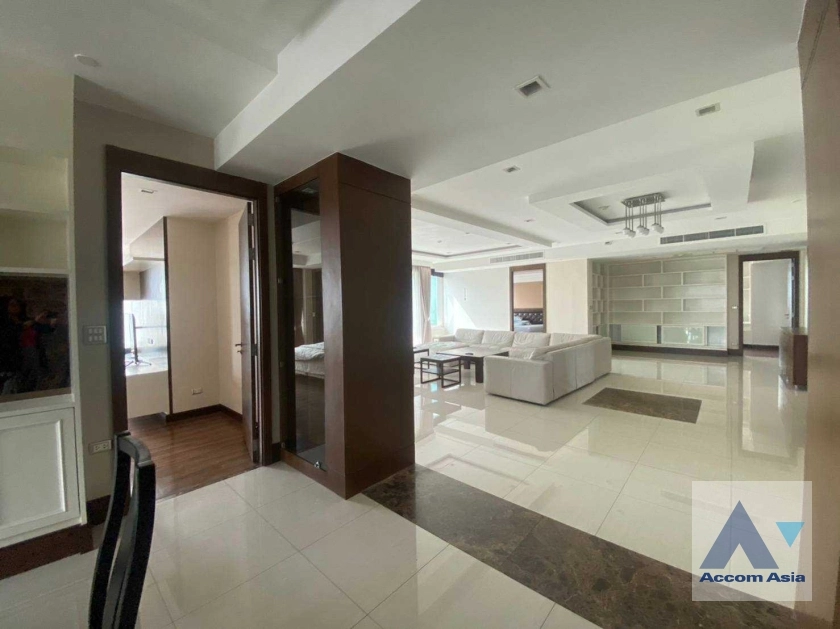 A whole floor, Pet friendly condominium for rent in Sukhumvit, Bangkok Code AA22060