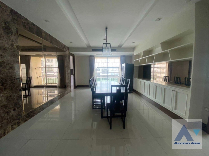 A whole floor, Pet friendly condominium for rent in Sukhumvit, Bangkok Code AA22060